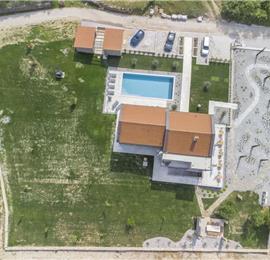 5 bedroom villa with heated pool near Momjan, Istria, sleep 12